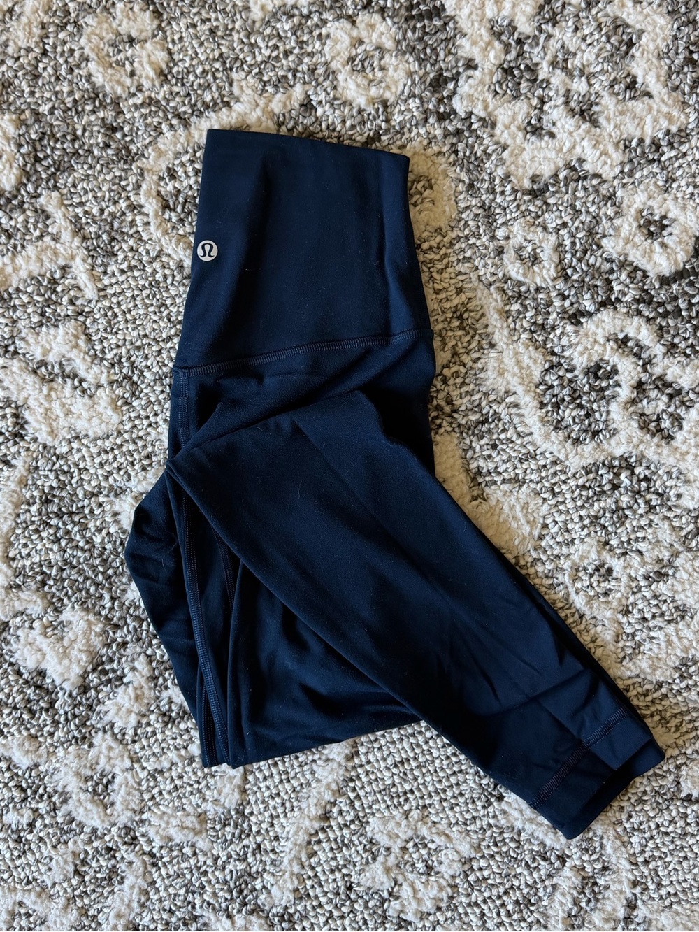 Navy - size 2 Curve Aligns (Lululemon Like-New)